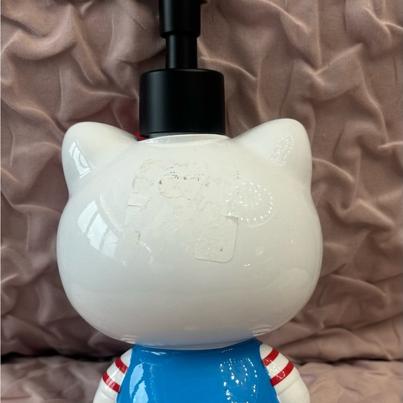 HELLO KITTY SOAP/LOTION DISPENSER BLUEJUMPER STRIPED SHIRT SPRING SUMMER - Picture 5 of 6